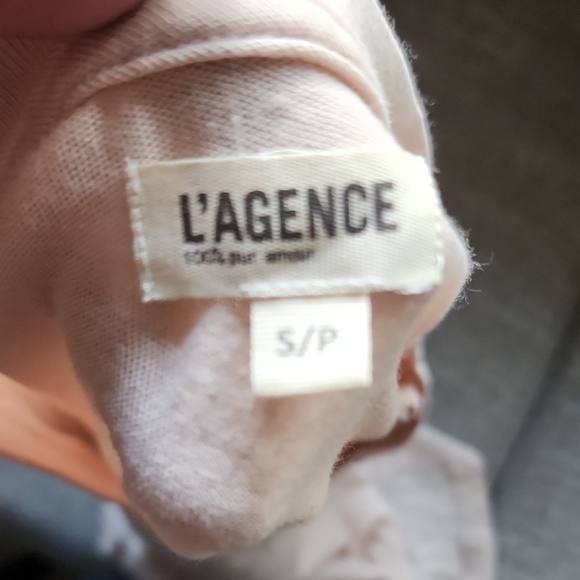 L’AGENCE Beige V-Neck Short Sleeve Tee Neutral Basic Top - Picture 4 of 7